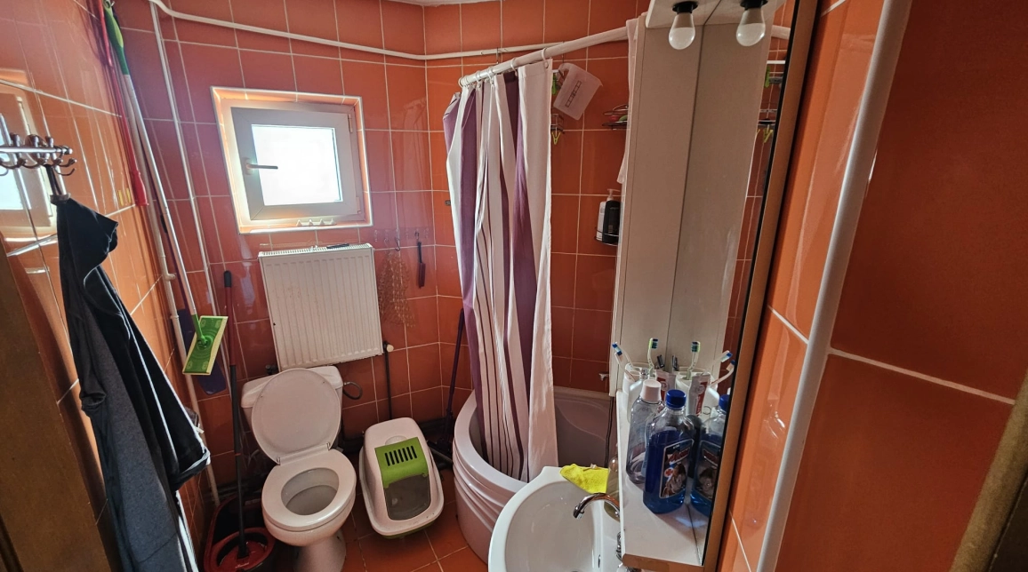 Oferta Apartament, 3 camere, decomandat, 71 mp , Nicolina, de vanzare,  Profi  imagine 7