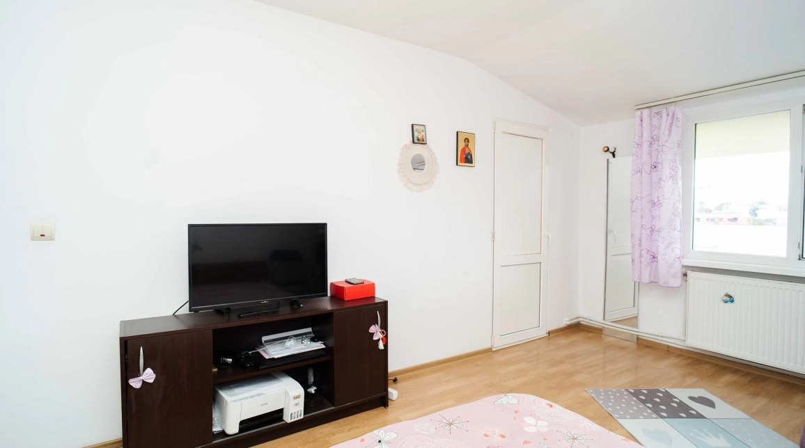 Oferta Apartament de vanzare, 3 camere, semidecomandat, 63 mp , Alexandru cel Bun,  Piata Voievozilor  INTABULAT imagine 5