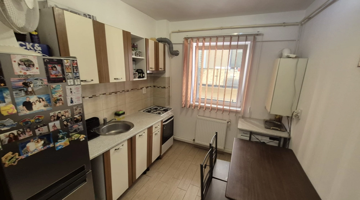 Oferta De vanzare apartament, o camera, decomandat, 30 mp , Galata,  Panoramic imagine 3