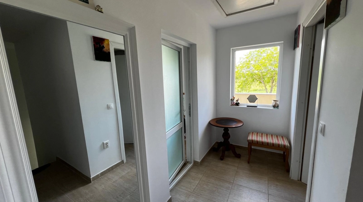 Oferta 5 camere, 157 mp , de vanzare casa in zona Popricani,   inainte de colt de rai imagine 11