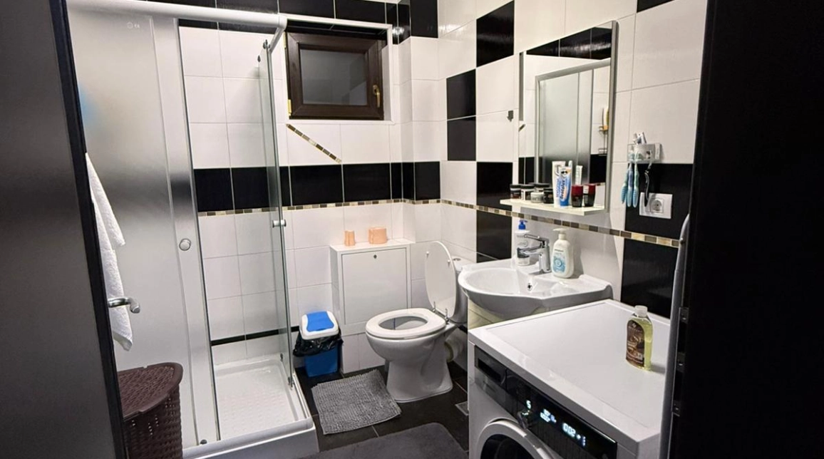 Oferta Valea Adanca casa 150 mp , 5 camere, de vanzare,  5 drumuri imagine 6