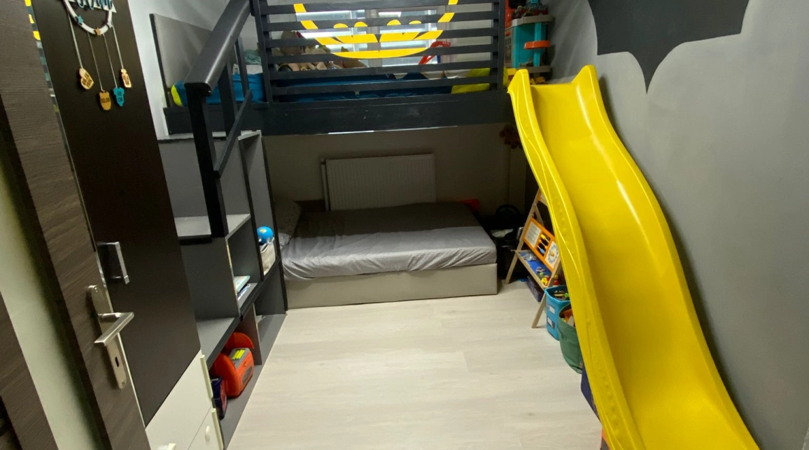 Oferta 3 camere, semidecomandat, 67 mp , de vanzare apartament in zona Podu Ros,  bld Tutora imagine 3