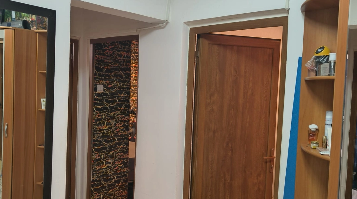 Oferta 3 camere, decomandat, 70 mp , de vanzare apartament in zona Metalurgie,  Profi-Bulevardul Chimiei imagine 6