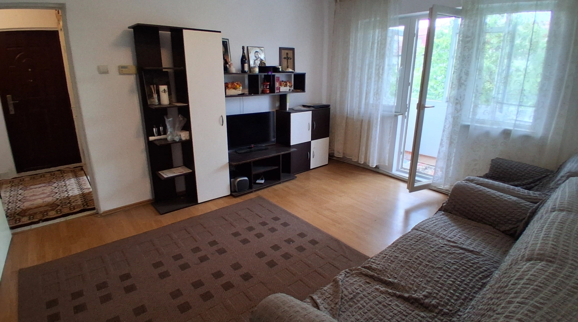 Oferta Apartament de vanzare, 2 camere, semidecomandat, 42 mp , Pacurari,  POSTA imagine 1