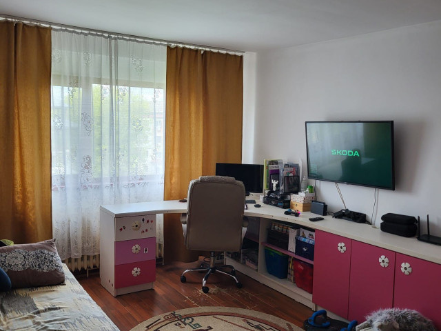 Nicolina apartament  67 mp , 3 camere,  decomandat , de vanzare,  (Scoala Alecu Russo ) 162284