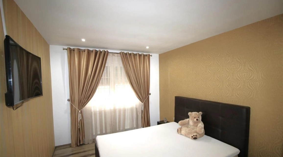 Oferta 3 camere, 150 mp , de vanzare casa in zona Miroslava,  in spate notar Miroslava imagine 6