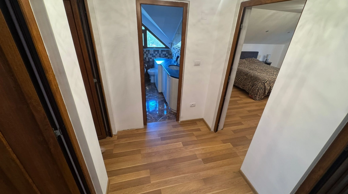 Oferta 4 camere, 194 mp , de vanzare casa in zona Tomesti,  Chicerea  inainte de Biserica imagine 14