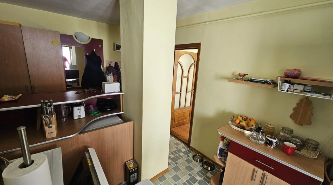Oferta Apartament, 3 camere, decomandat, 71 mp , Nicolina, de vanzare,  Profi  imagine 3