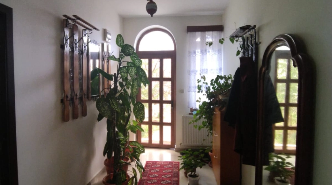 Oferta Casa de vanzare, 5 camere, 213 mp , Copou,  Dupa  liceul Agricol imagine 2