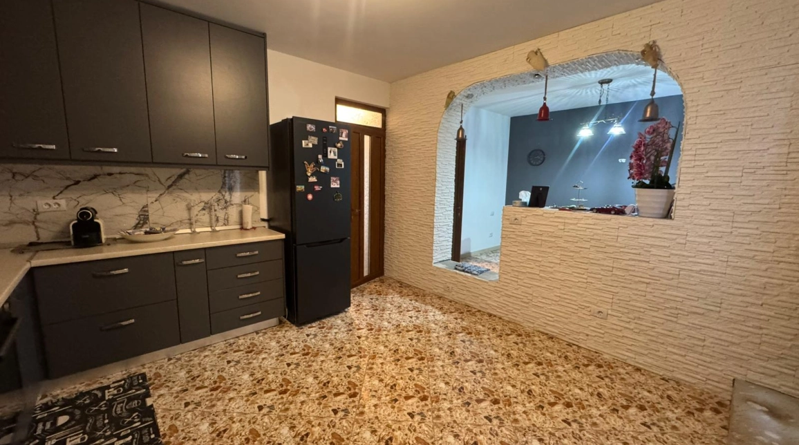 Oferta 4 camere, 194 mp , de vanzare casa in zona Tomesti,  Chicerea  inainte de Biserica imagine 13