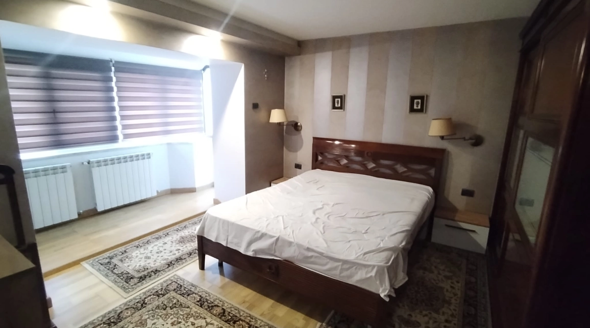 Oferta Apartament de inchiriat, 3 camere, decomandat, 98 mp , Centru,  TG Cucu imagine 3