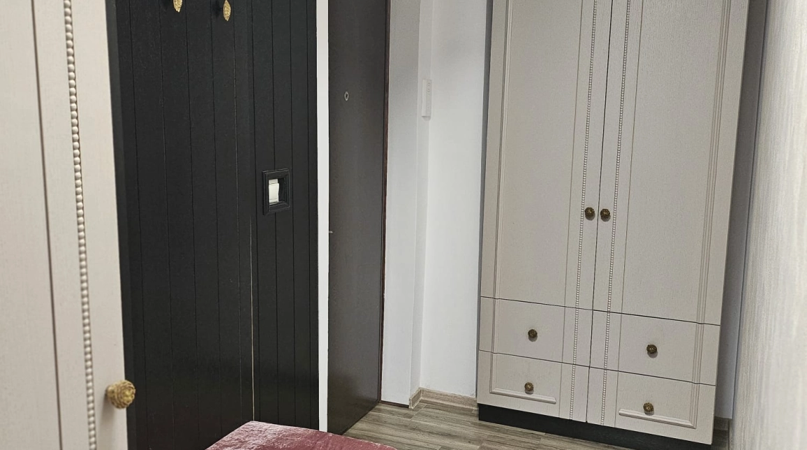 Oferta Apartament de vanzare, 2 camere, decomandat, 68 mp , CUG,  Roxema imagine 5