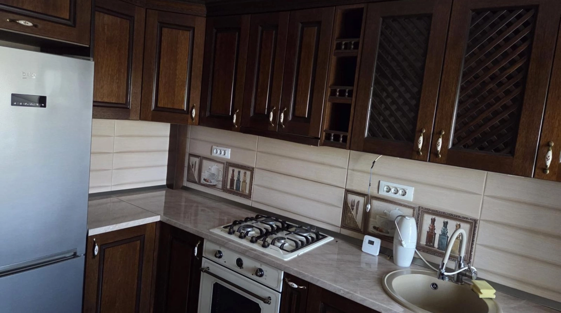 Oferta Apartament de vanzare, 3 camere, decomandat, 83 mp , Nicolina,  Prima Statie-Panasonic imagine 2