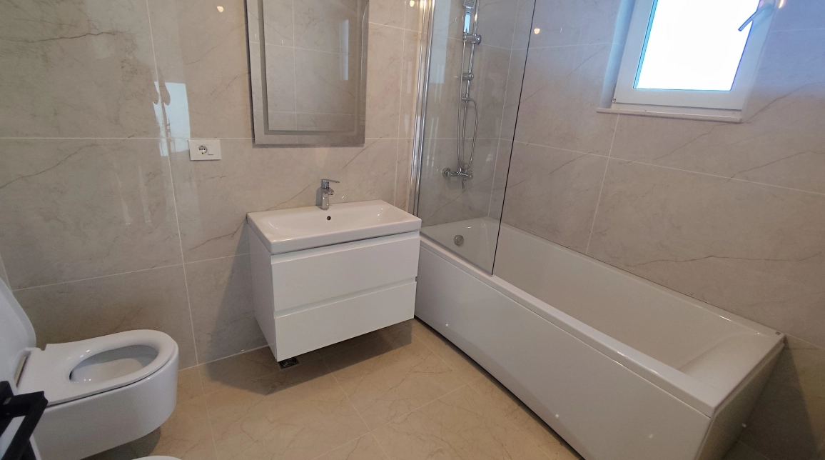 Oferta Casa, 4 camere, 108 mp , Rediu, de vanzare,  Str Soarelui imagine 7