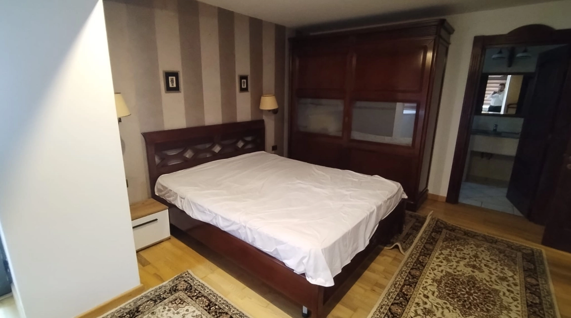 Oferta Apartament de inchiriat, 3 camere, decomandat, 98 mp , Centru,  TG Cucu imagine 4