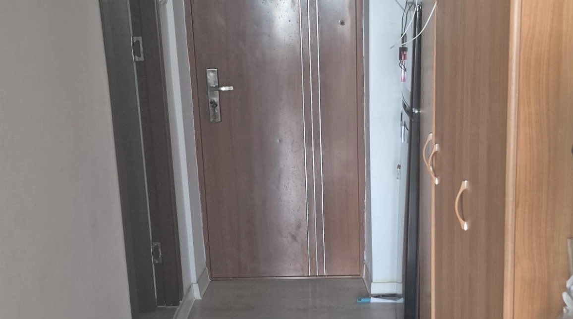 Oferta Apartament, o camera, garsoniera, 27 mp , Podu Ros, de vanzare,  Piata Nicolina imagine 2