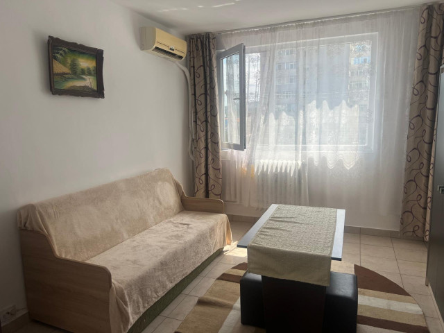 O camera,  garsoniera ,  28 mp , de vanzare apartament in zona Podu Ros,  (Restaurant Cotnari) 159548