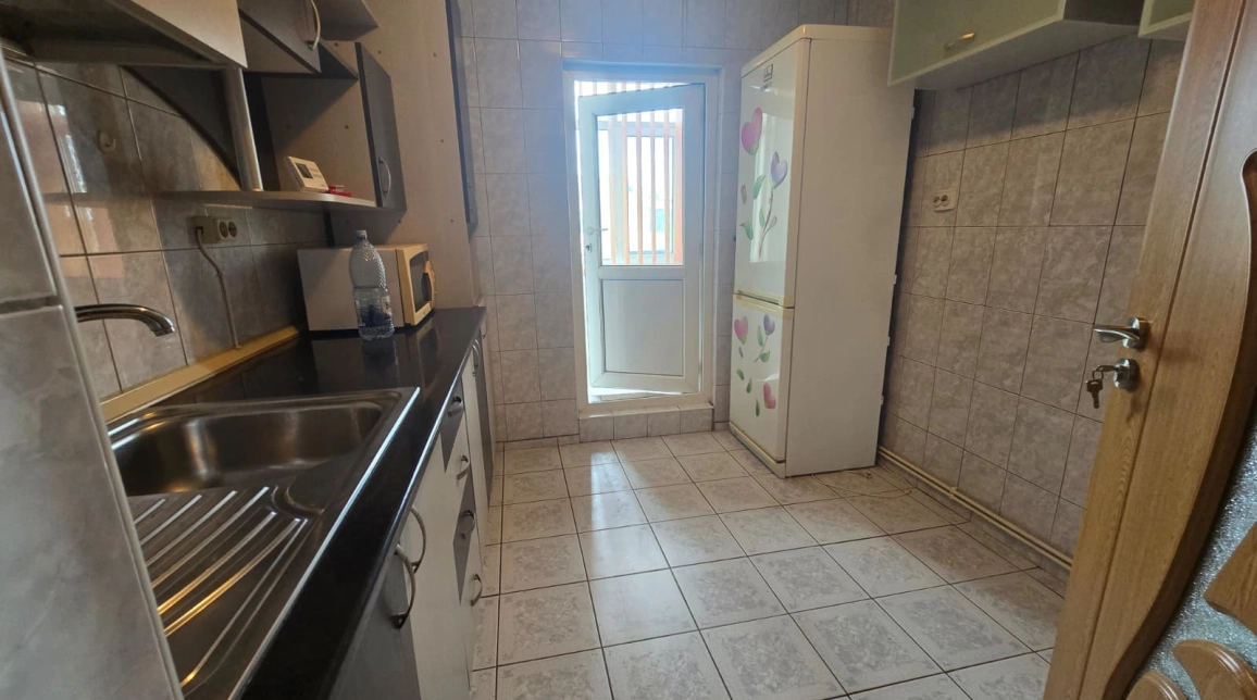 Oferta 2 camere, decomandat, 58 mp , de vanzare apartament in zona Nicolina,  NICOLINA 2 PRIMA STATIE imagine 4