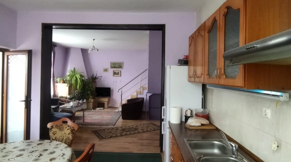 Oferta Casa de vanzare, 5 camere, 213 mp , Copou,  Dupa  liceul Agricol imagine 6