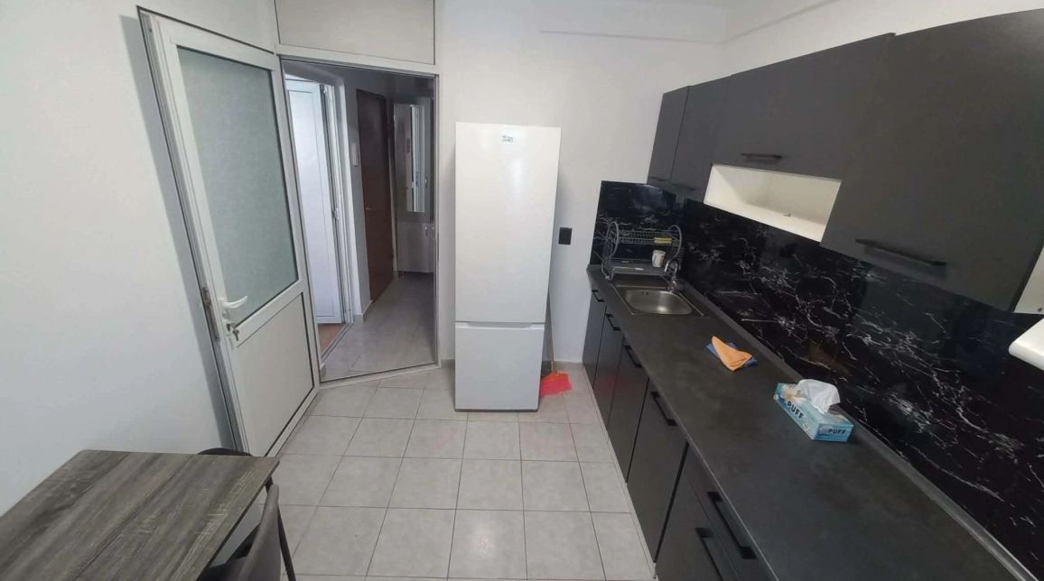 Oferta O camera, decomandat, 34 mp , de vanzare apartament in zona Tatarasi,  Piata Doi Baieti imagine 2