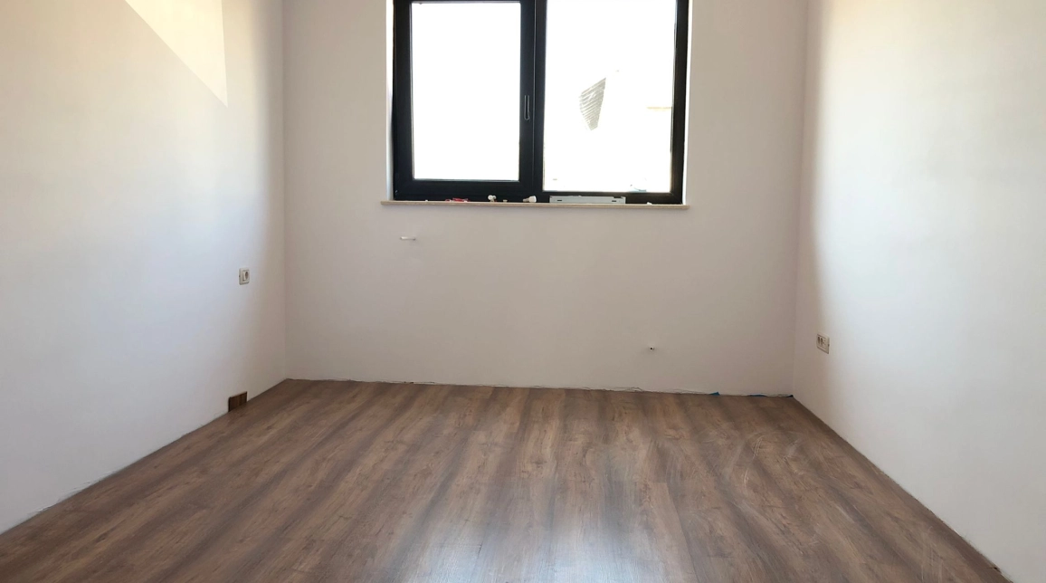 Oferta De vanzare casa, 4 camere, 100 mp , Miroslava,  La 2 km de Primaria Miroslava imagine 2