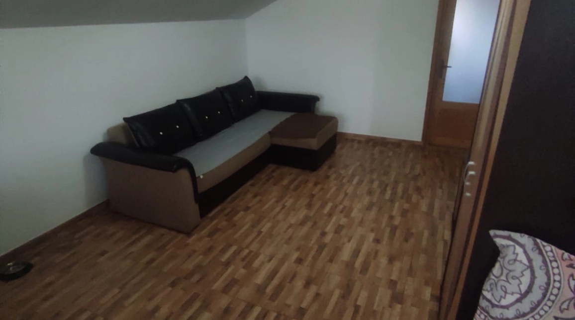 Oferta De vanzare casa, 6 camere, 170 mp , Copou,  in spate la Penitenciar imagine 4