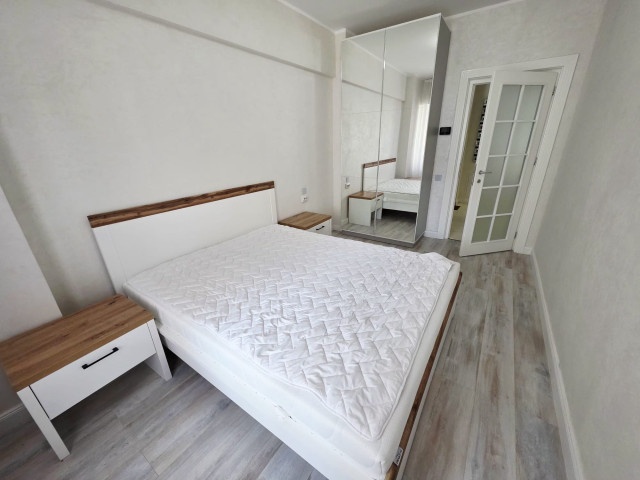 2 camere,   ,  52 mp , de inchiriat apartament in zona Copou,  (Royal Town) 163023
