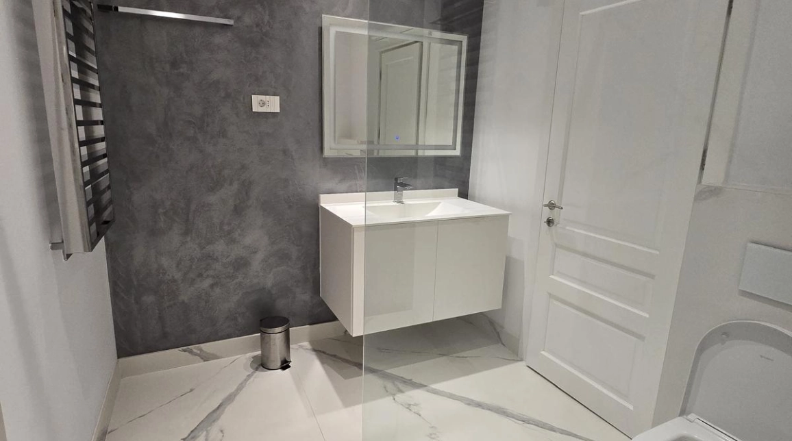 Oferta Apartament nou, 4 camere, , 130 mp , Centru, de vanzare,  Vis a vis de Palas Mall imagine 8