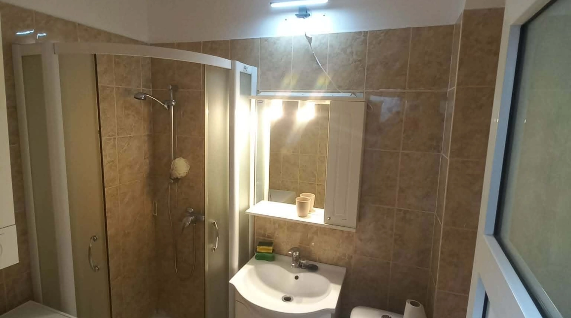 Oferta O camera, decomandat, 34 mp , de vanzare apartament in zona Tatarasi,  Piata Doi Baieti imagine 4
