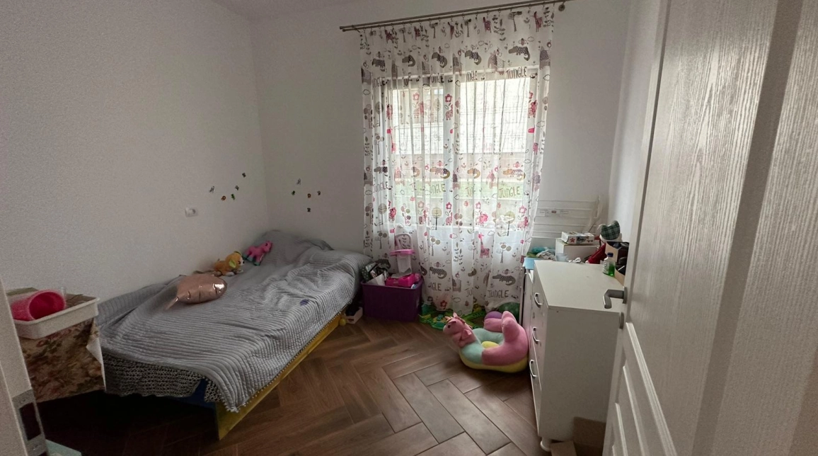 Oferta Casa de vanzare, 5 camere, 170 mp , Ciurbesti,   imagine 4