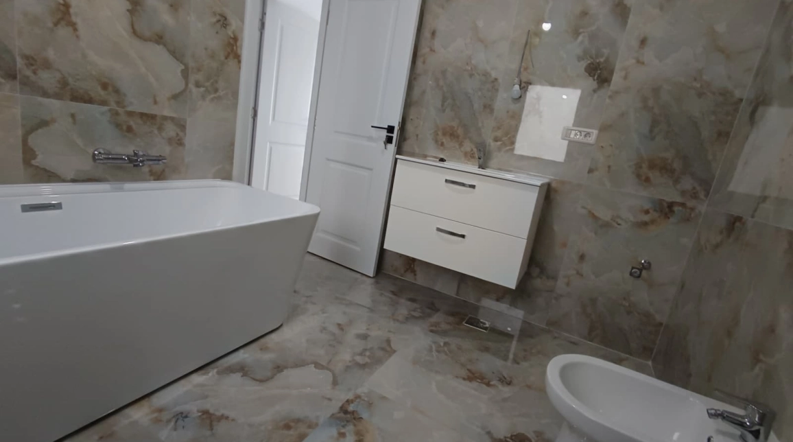 Oferta Casa, 5 camere, 121 mp , Valea Lupului, de vanzare,  ( La 7 minute de Rond Pacurari) imagine 8