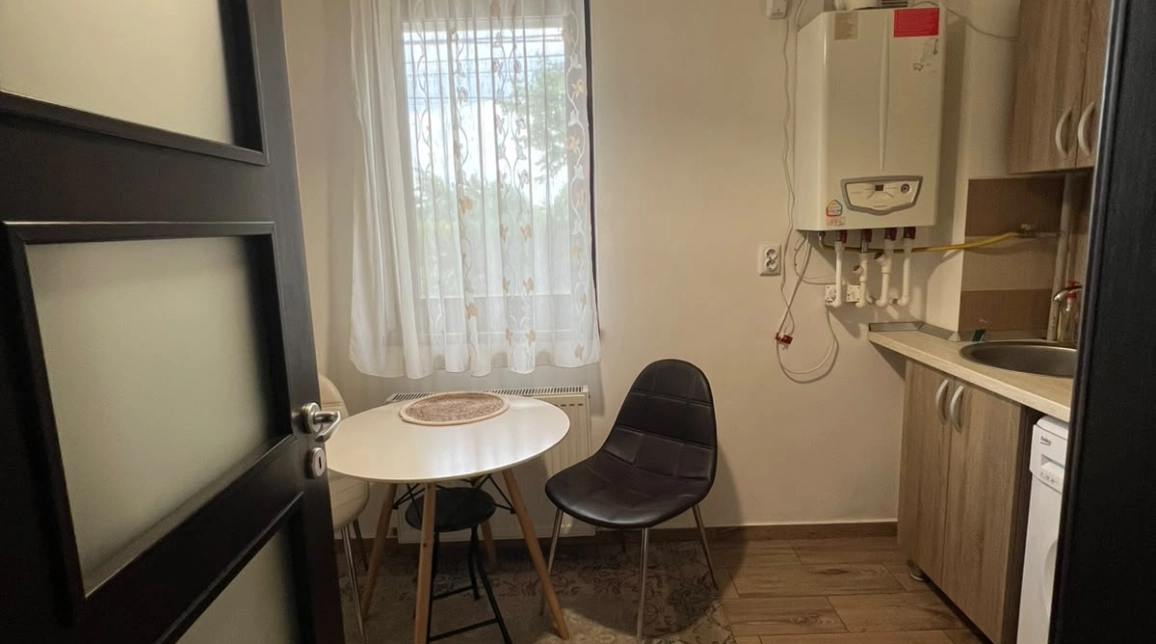 Oferta Apartament nou, o camera, decomandat, 34 mp , Nicolina, de vanzare,  Belvedere imagine 4