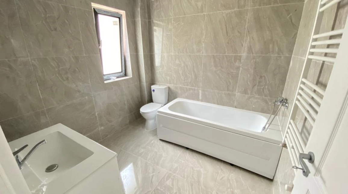 Oferta De vanzare casa, 4 camere, 100 mp , Miroslava,  La 2 km de Primaria Miroslava imagine 6
