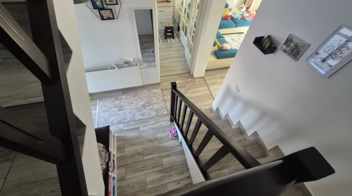 Oferta De vanzare casa, 4 camere, 110 mp , Miroslava,  Transanapet imagine 8